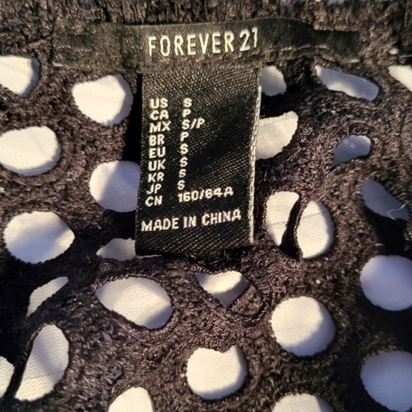 FOREVER 21 Women's Black Holes & Lace Overlay Crop Top + Cream Bralette Small - Picture 3 of 3